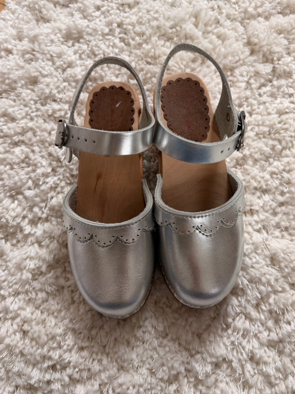 Hanna Andersson Silver Metallic Mary Jane Girls Shoes Euro Size 33 US 1.5-2